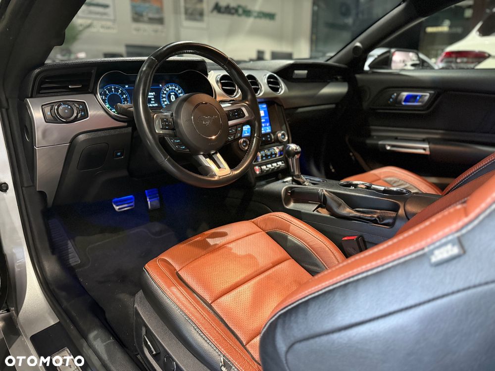 Ford Mustang 5.0 V8 GT - 24