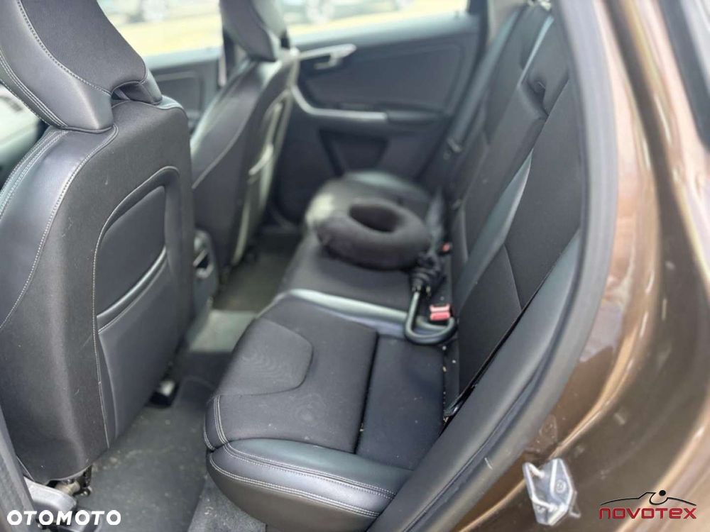 Volvo XC 60 D3 Geartronic Momentum - 10