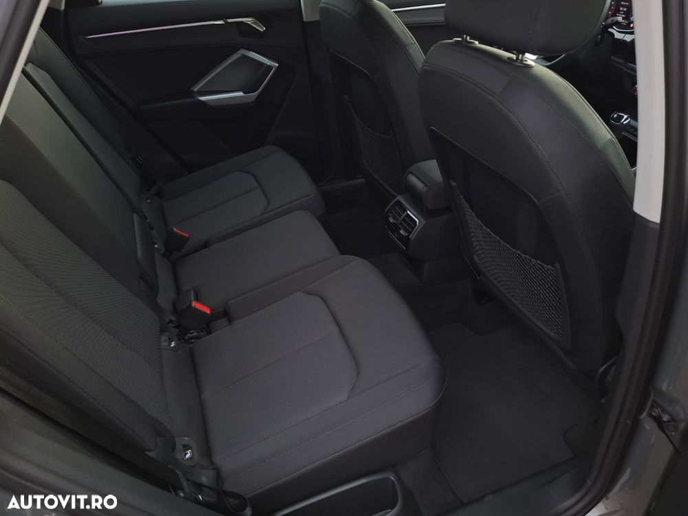 Audi Q3 35 TFSI S tronic - 13