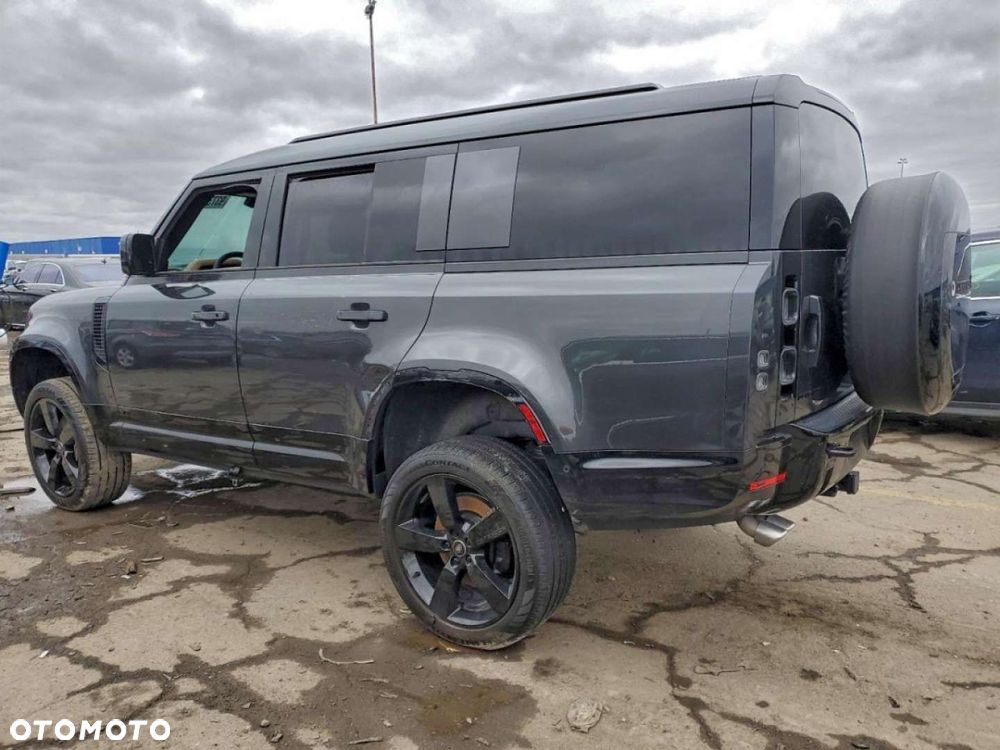 Land Rover Defender - 2