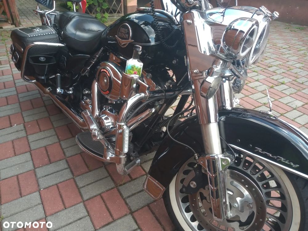 Harley-Davidson Touring Road King - 2