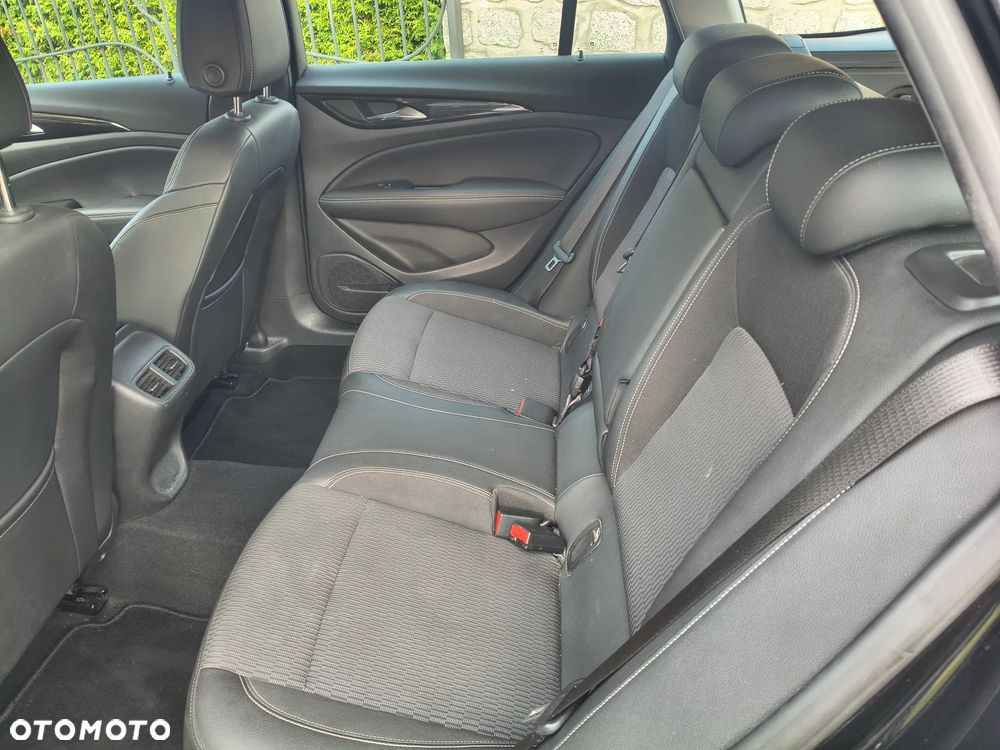 Opel Insignia - 10