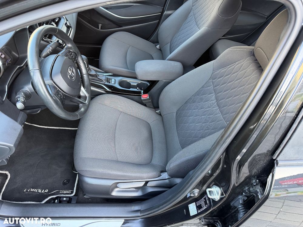 Toyota Corolla 1.8 HSD Business - 8