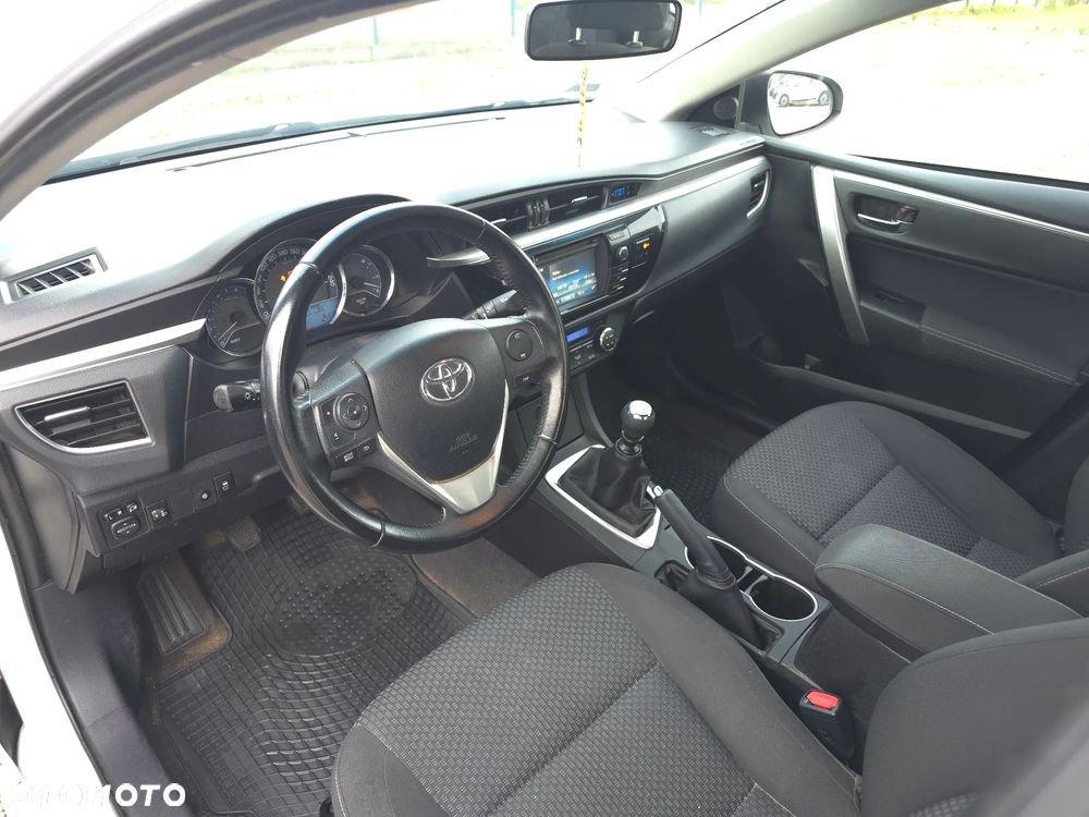 Toyota Corolla 1.6 Premium - 19