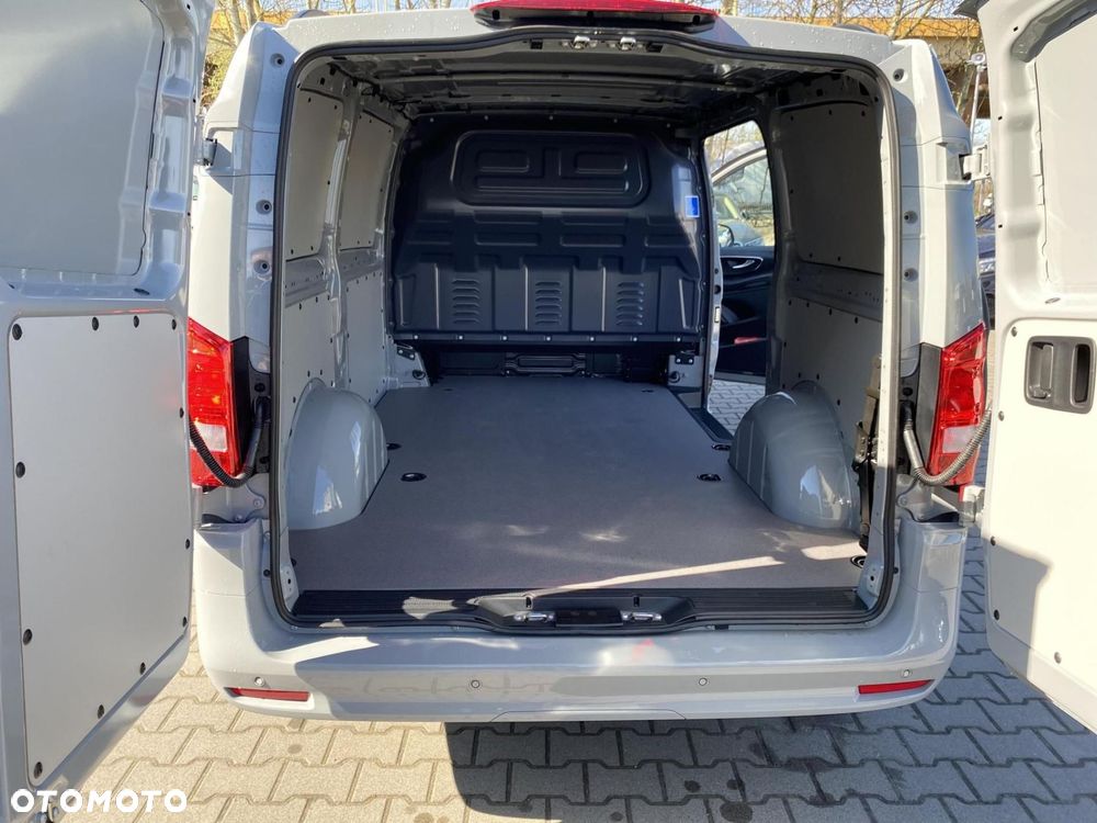 Mercedes-Benz Vito - 17