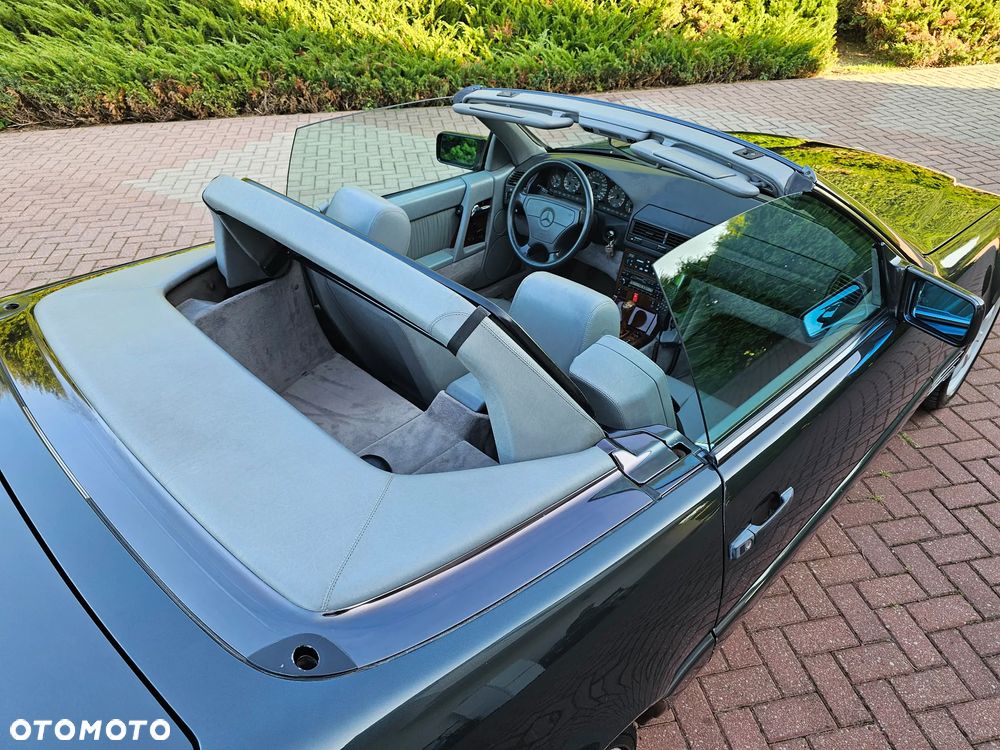 Mercedes-Benz SL - 16