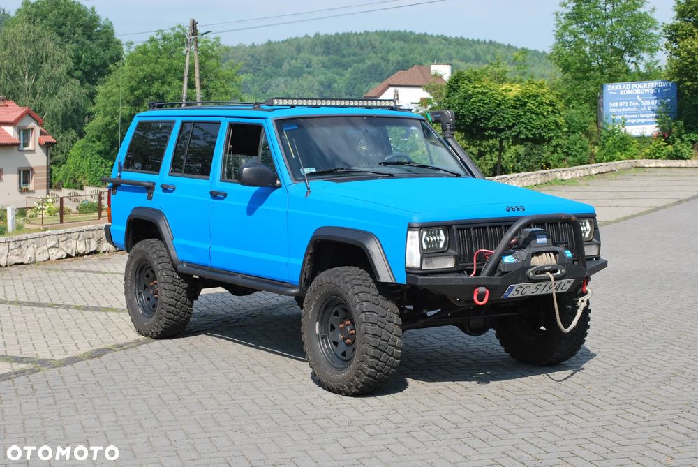 Jeep Cherokee - 2