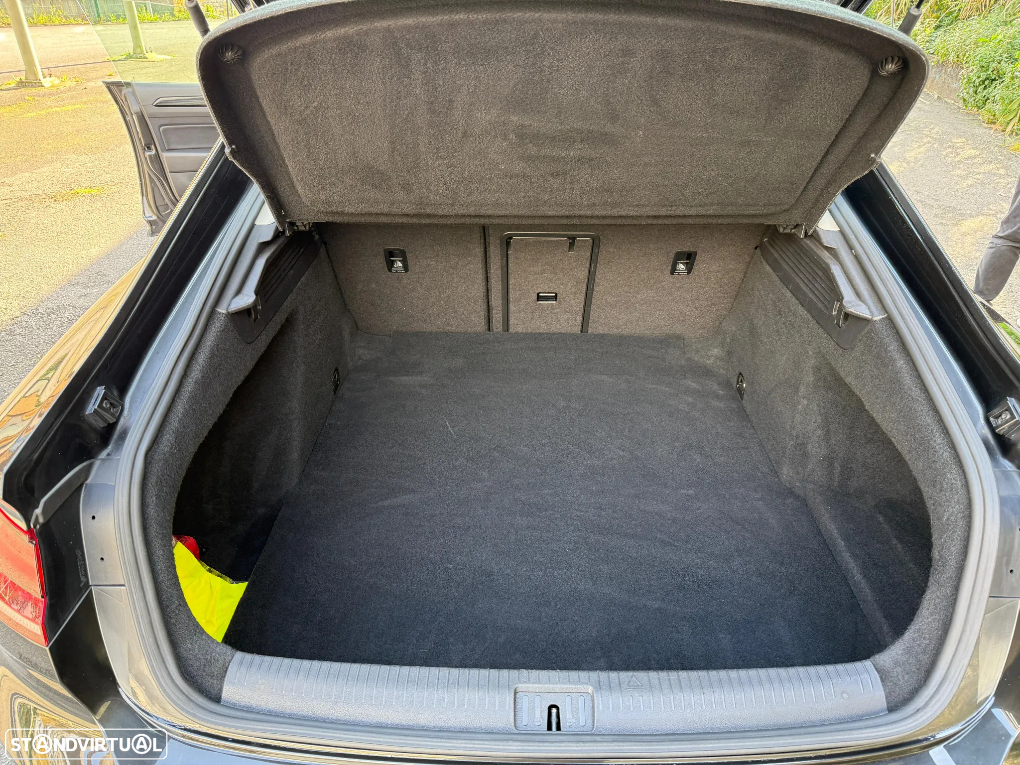 VW Arteon 2.0 TDI R-Line DSG - 42