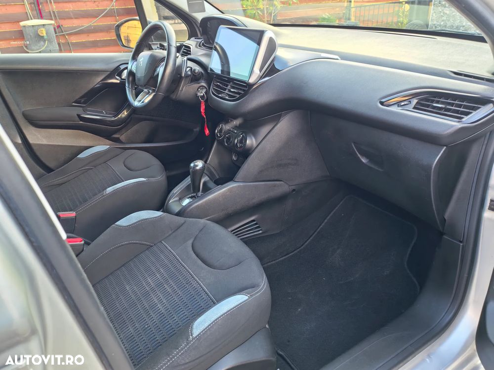 Peugeot 208 1.4 HDi FAP STT Active - 9