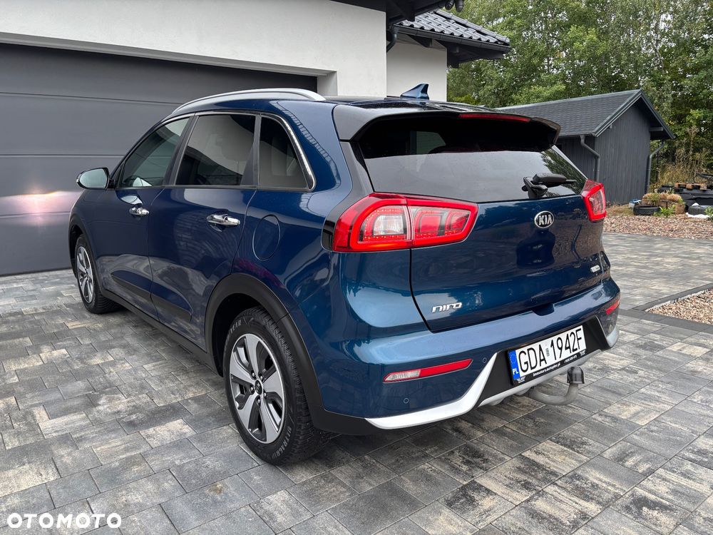 Kia Niro 1.6 GDI Hybrid L Business Line - 4