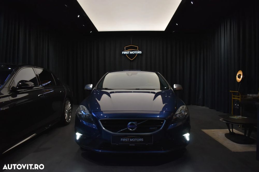 Volvo V40 D3 R-Design - 2