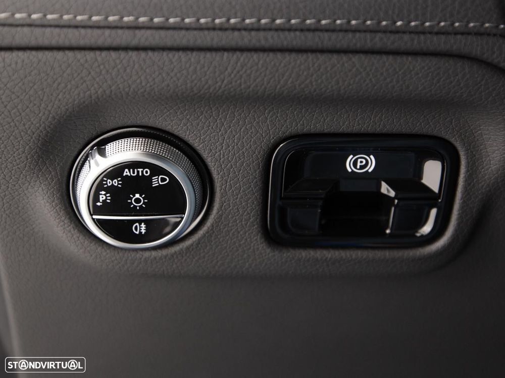 Mercedes-Benz EQE 300 Edition Electric Art - 23