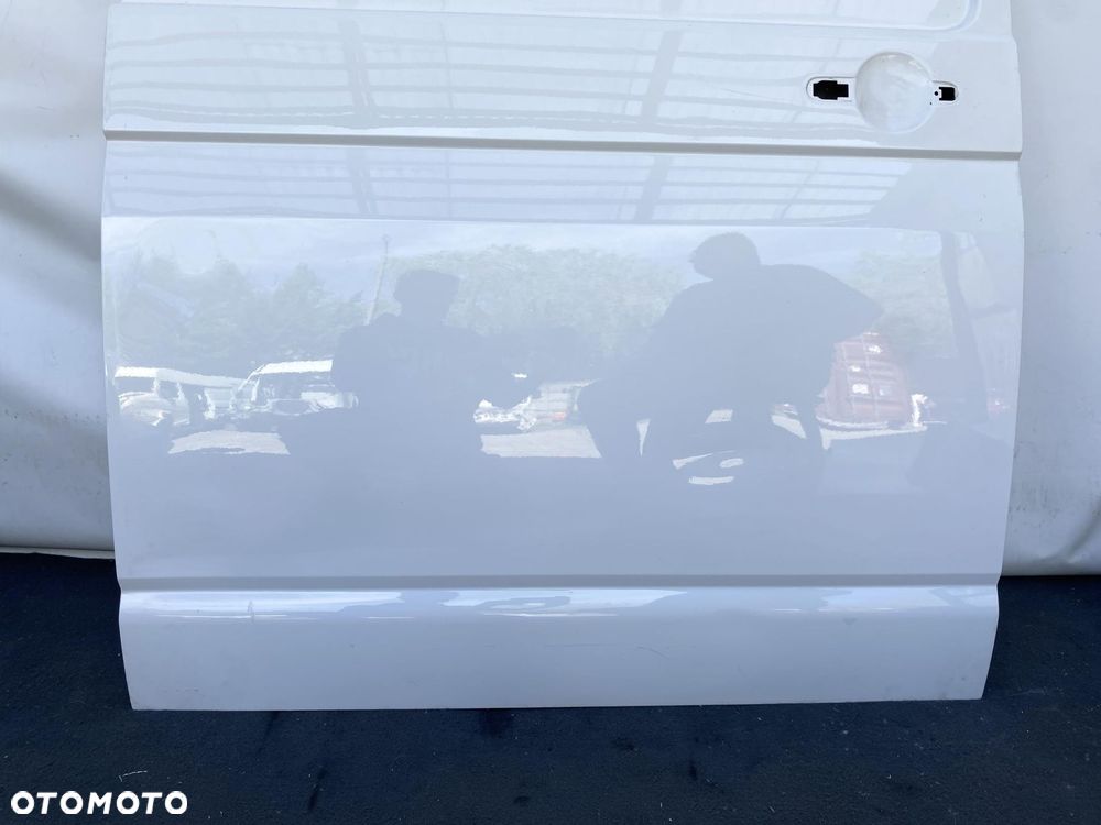VW T5 TRANSPORTER T6 15- DRZWI PRZESUWNE BOCZNE PRAWE SUWANE BIAŁE - 2