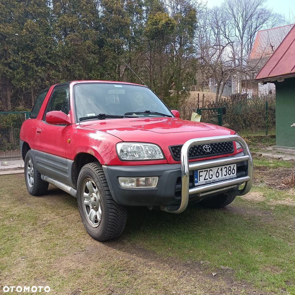Toyota RAV4 2.0 GLi - 2