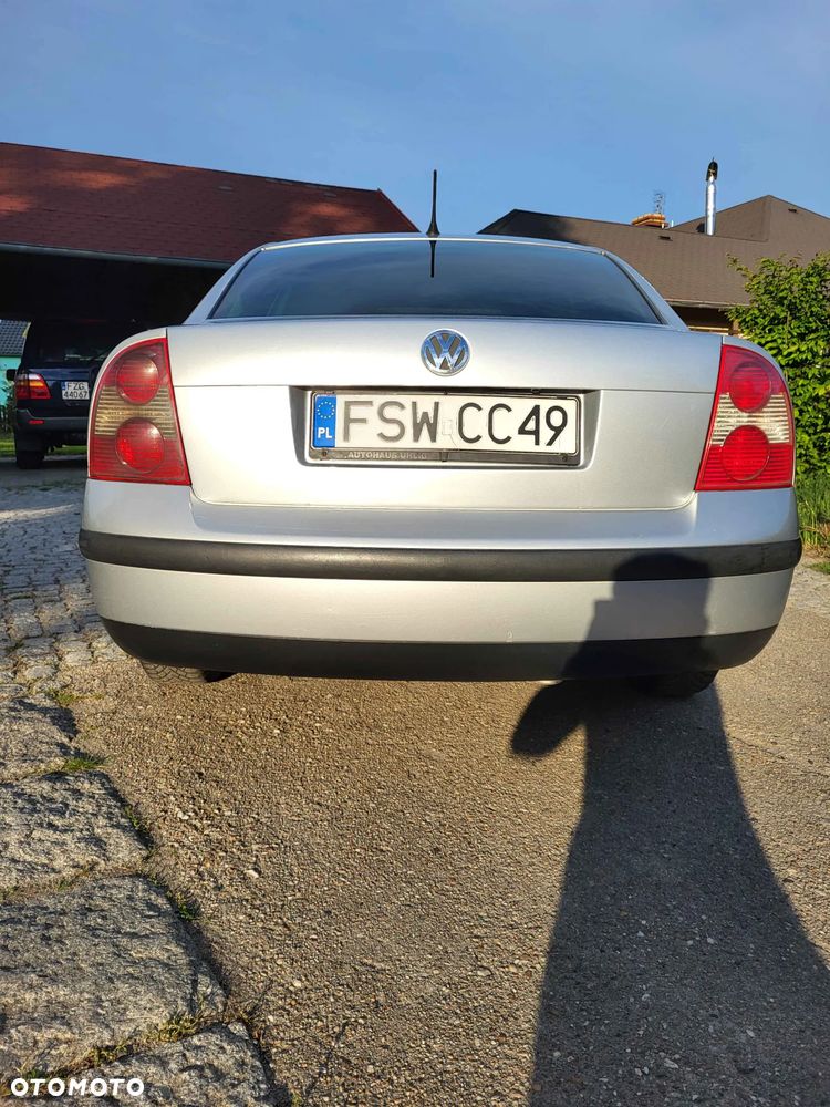 Volkswagen Passat 1.9 TDI Basis - 9