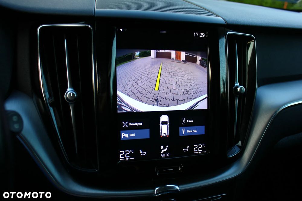 Volvo XC 60 D4 Momentum Pro - 30