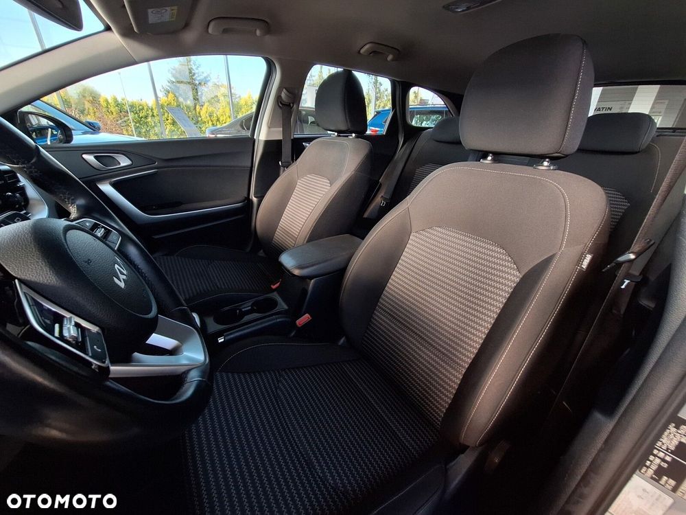 Kia Ceed 1.5 T-GDI M - 24