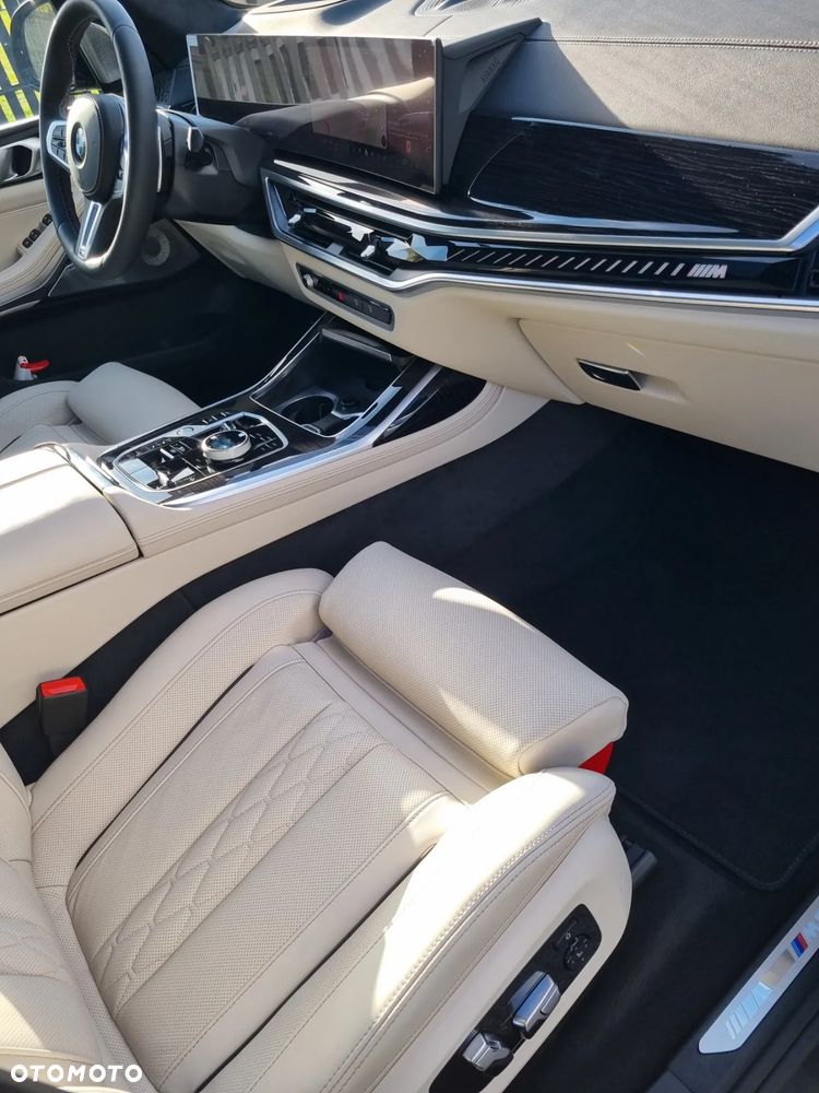 BMW X7 - 10