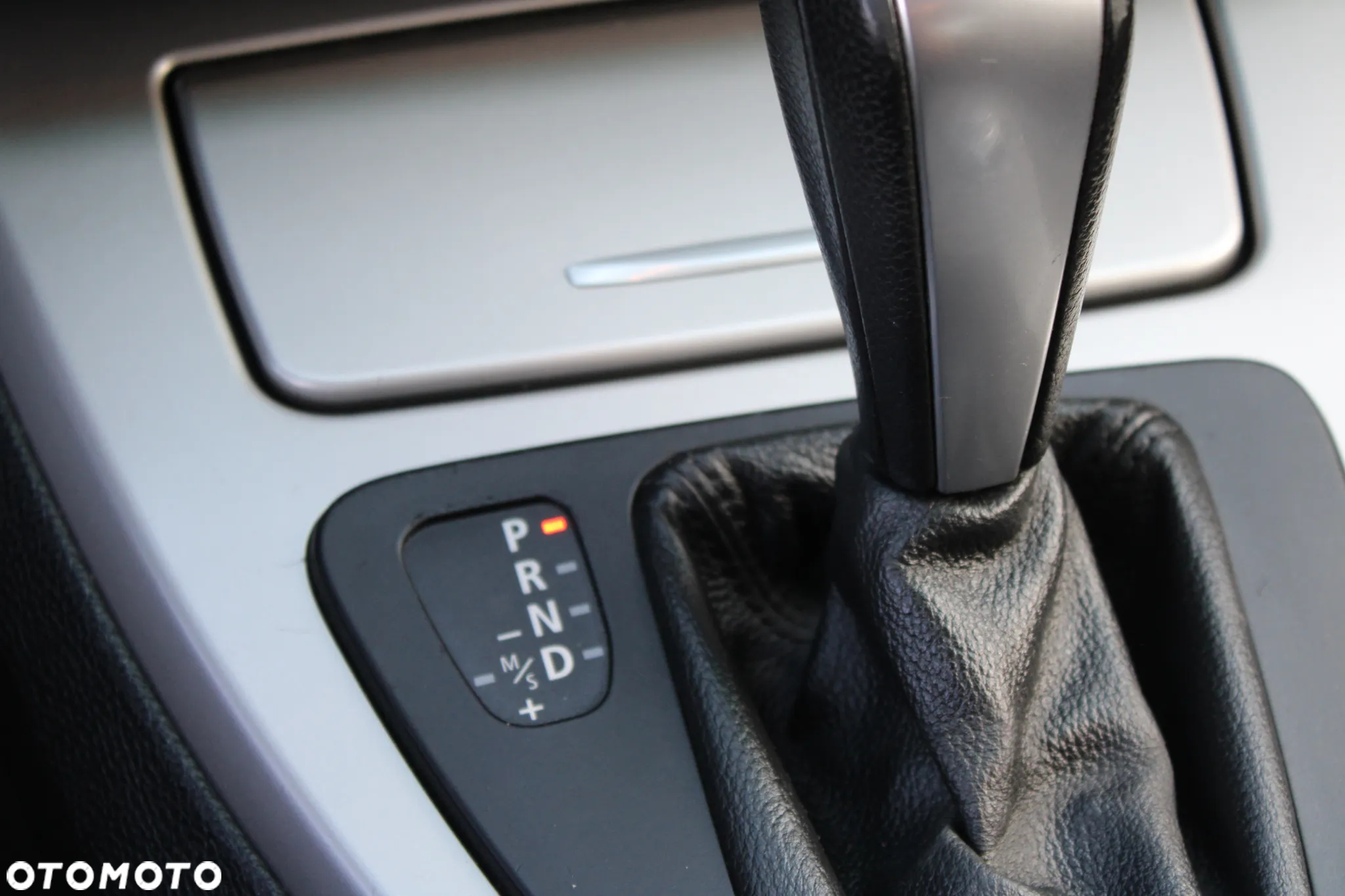 BMW Seria 3 318i Edition Exclusive - 28