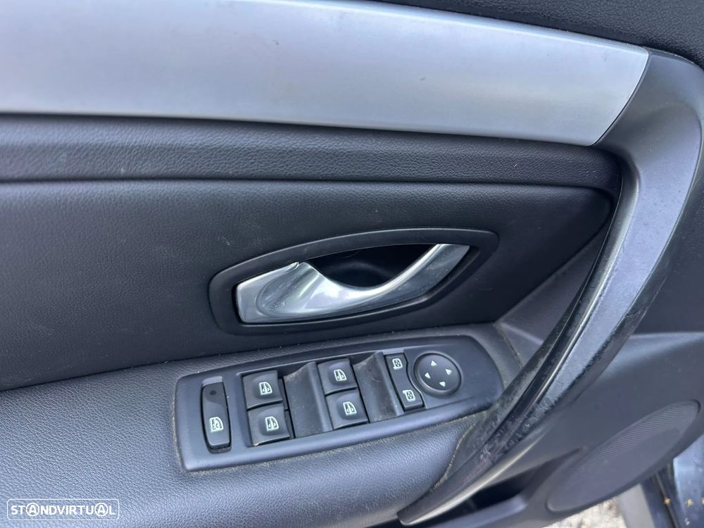 RENAULT Laguna III Hatchback (BT) 1.5 dCi Diesel 110 cv / 81 kW para peças - 16