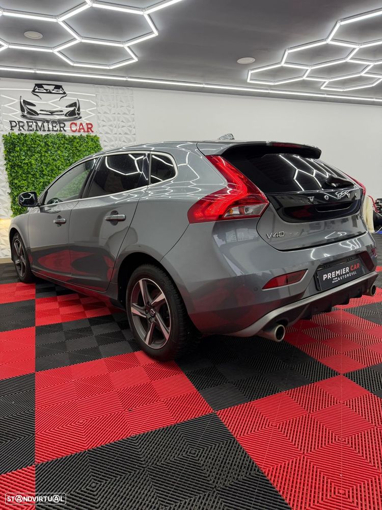 Volvo V40 2.0 D2 R-Design - 17