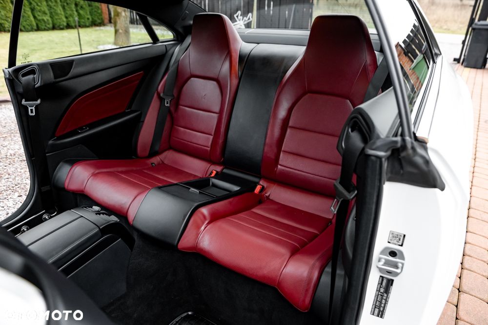 Mercedes-Benz Klasa E 250 7G-TRONIC - 24