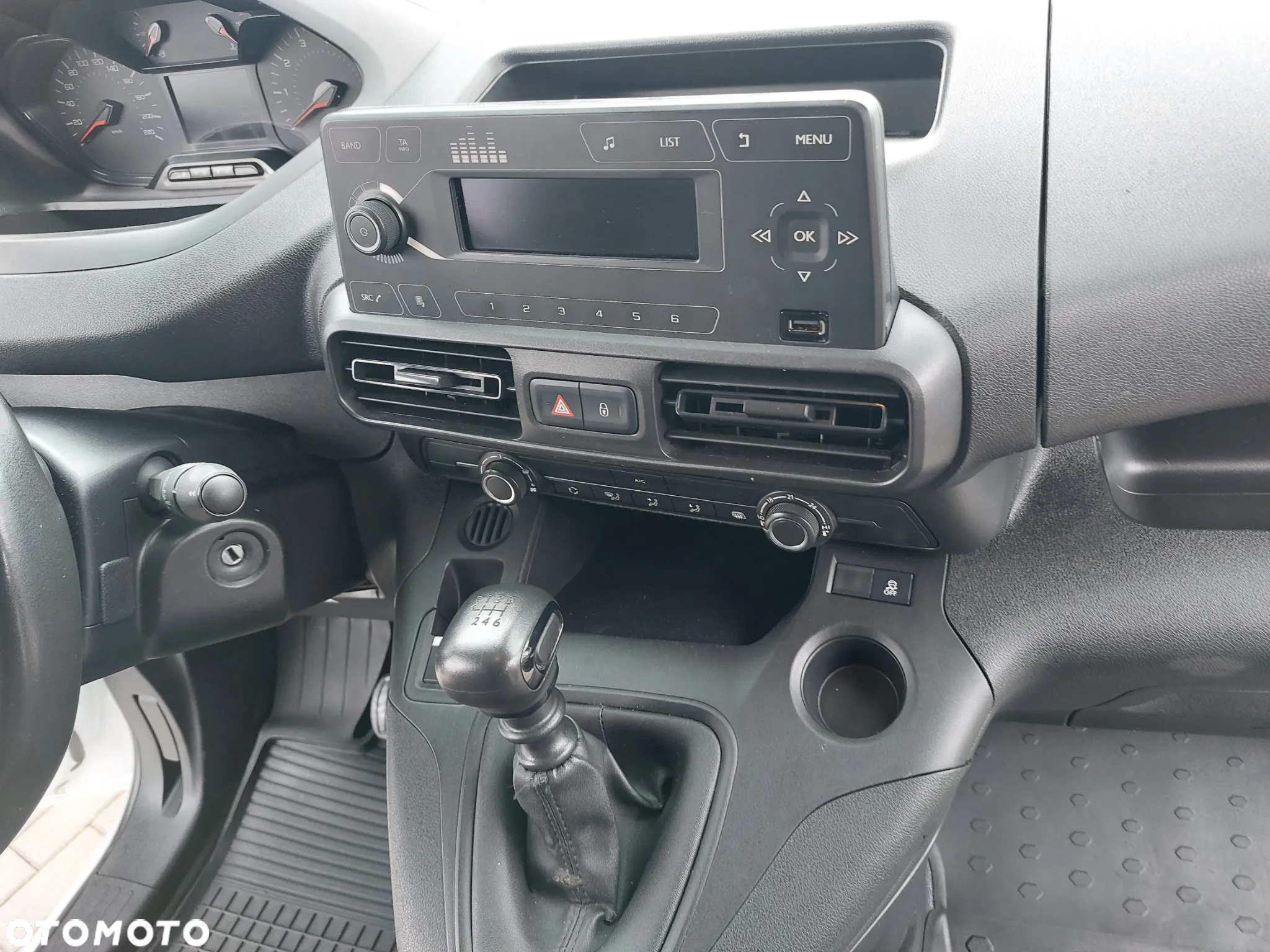 Peugeot Partner - 31
