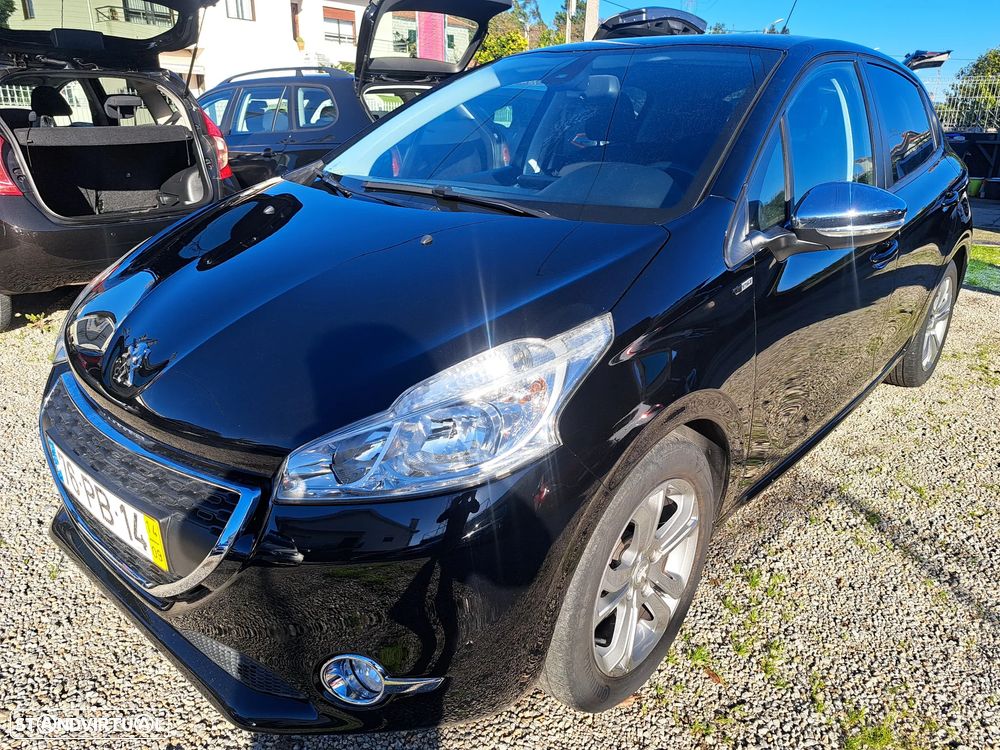 Peugeot 208 1.4 HDi SE Style - 1