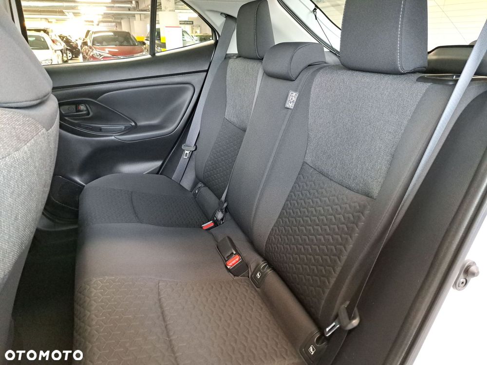 Toyota Yaris Cross Hybrid 1.5 Comfort - 30