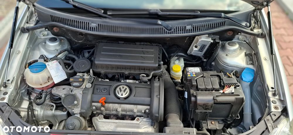 Volkswagen Polo 1.6 Sportline - 25