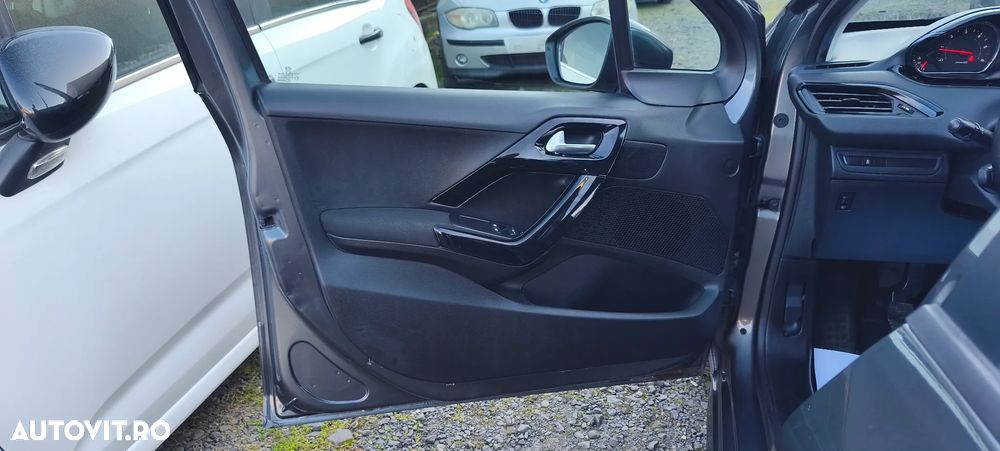 Peugeot 208 1.4 HDi FAP Style - 30