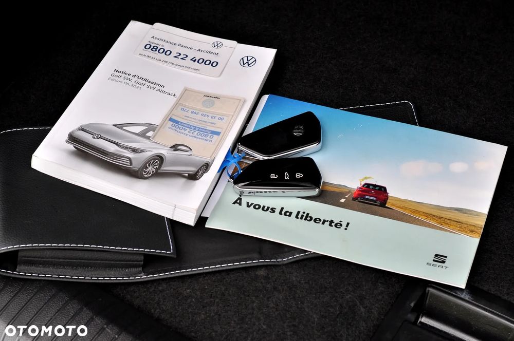 Volkswagen Golf 1.5 eTSI OPF DSG R-Line - 35