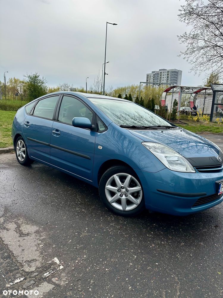 Toyota Prius 1.5 VVT-i Sol - 4