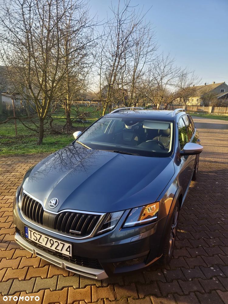Skoda Octavia Scout 2.0 TDI 4x4 DSG - 3
