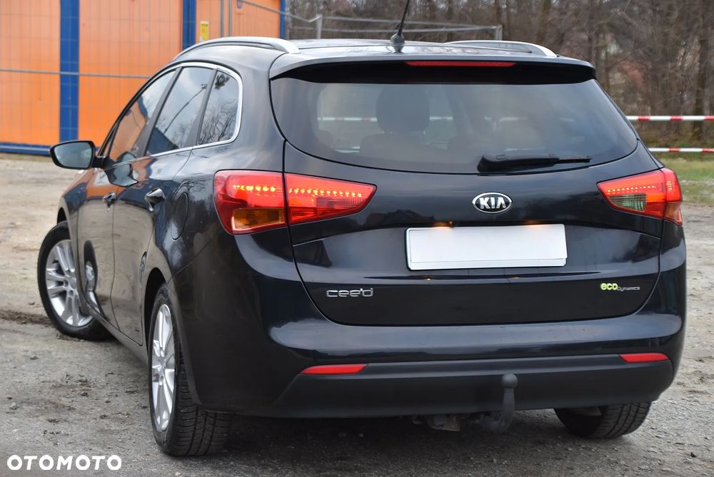 Kia Ceed - 4