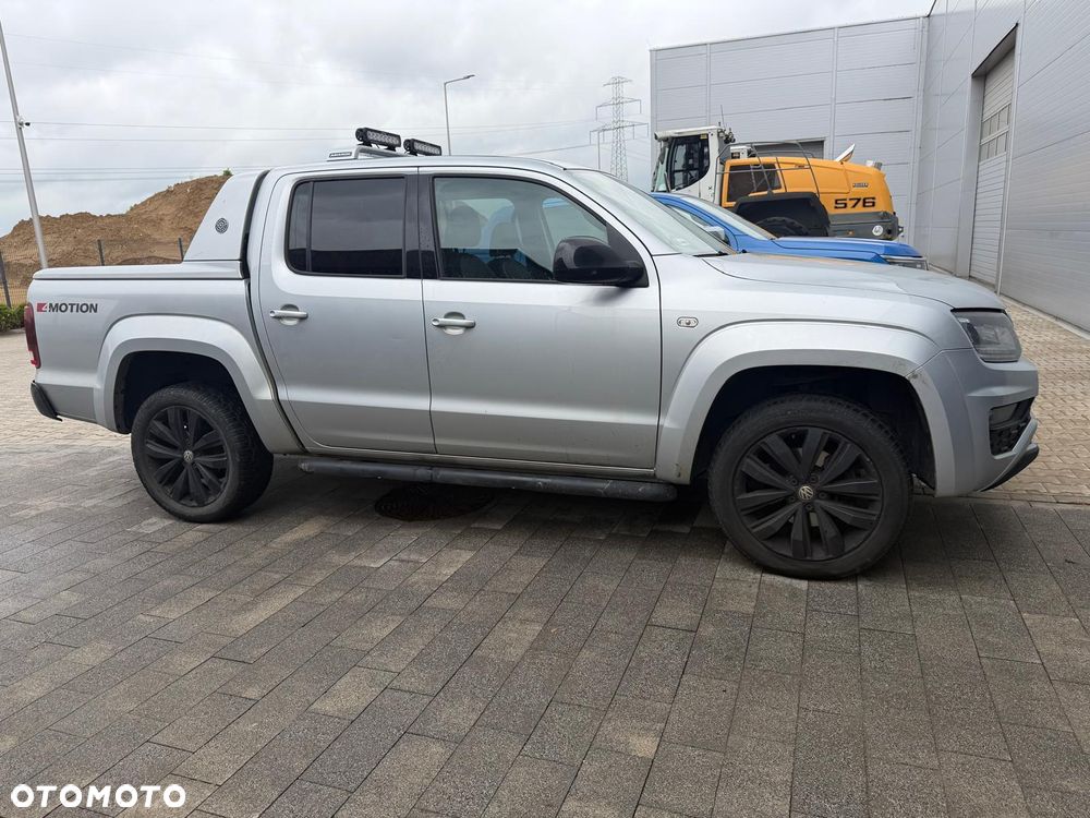 Volkswagen Amarok 3.0 V6 TDi 4MOTION Aventura - 2