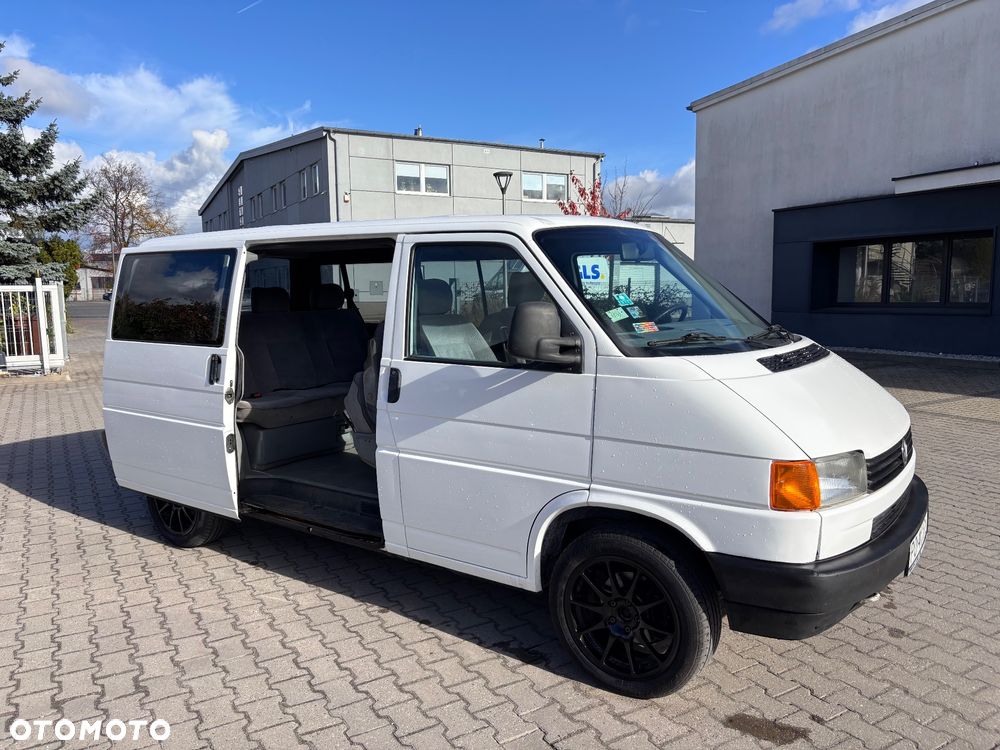 Volkswagen Multivan Standard - 10