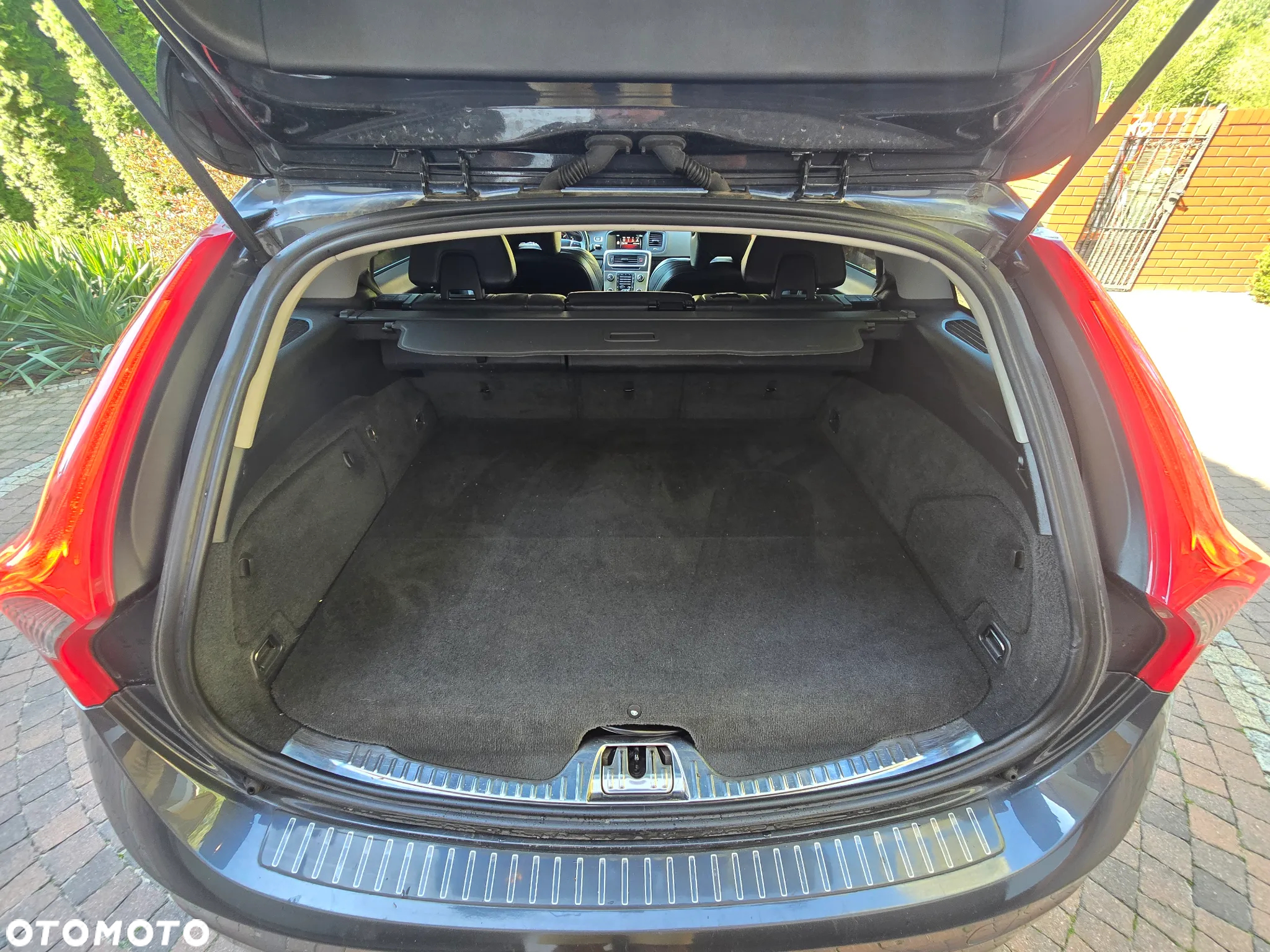 Volvo V60 D6 AWD Plug-in Hybrid Summum - 15