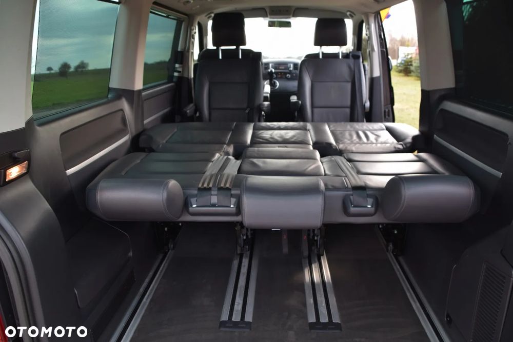 Volkswagen Multivan - 16