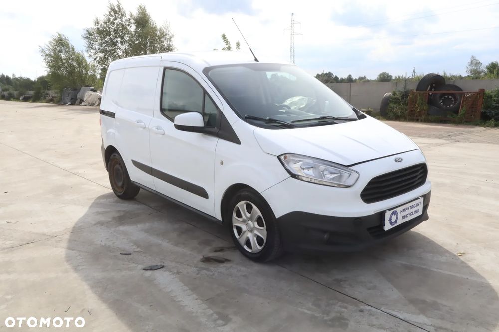 Ford Transit Courier 2017 photo 3