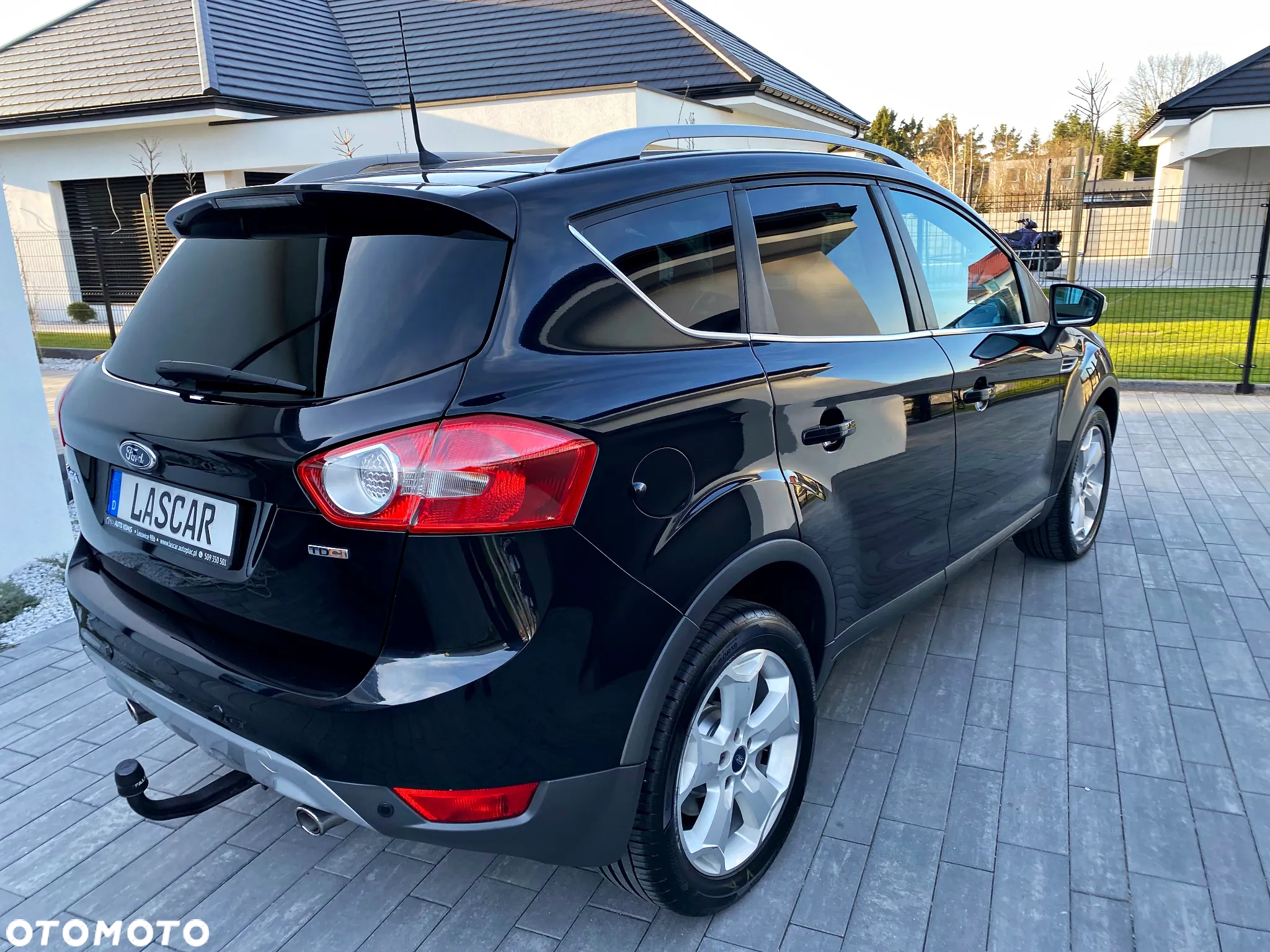 Ford Kuga 2.0 TDCi 2x4 Titanium - 11