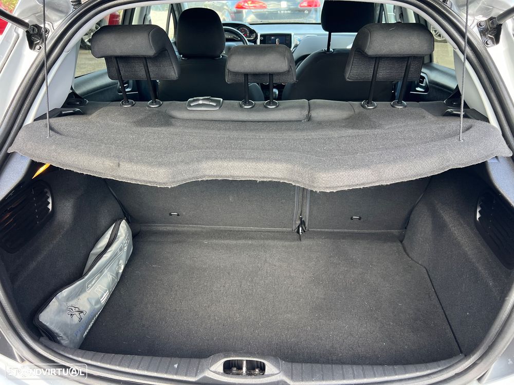 Peugeot 208 1.2 PureTech Active - 26