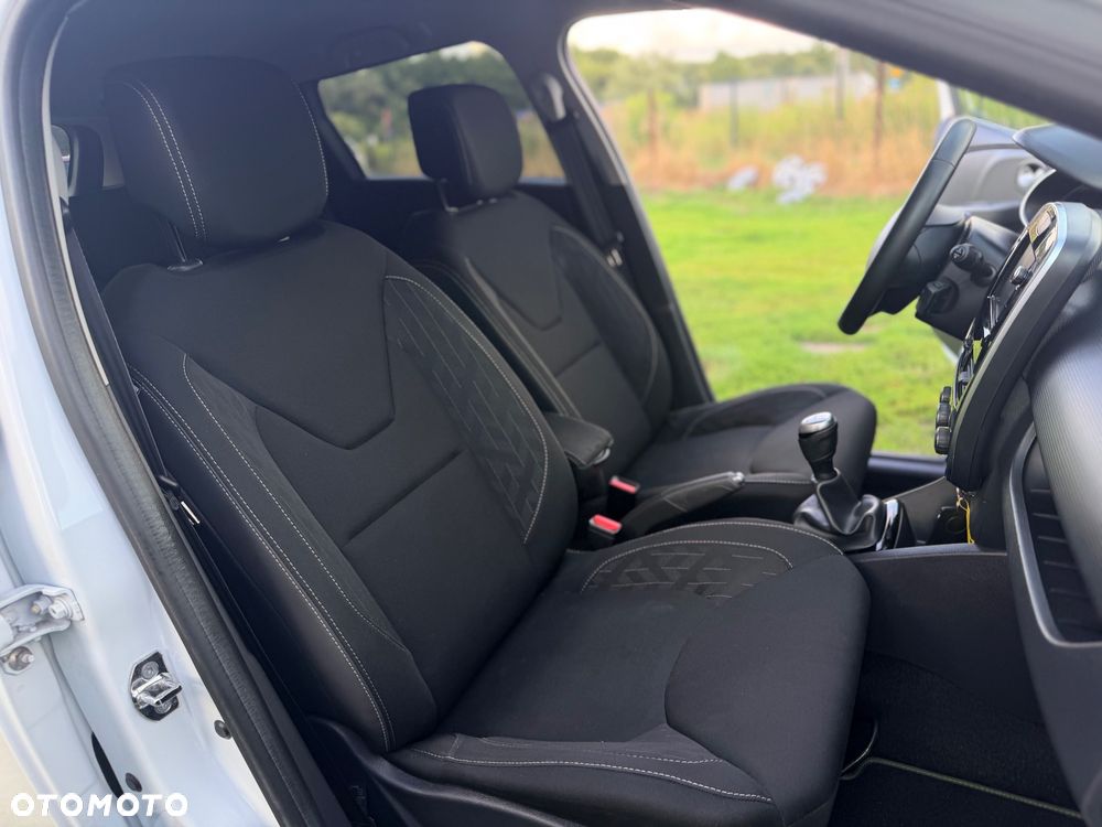 Renault Clio - 19