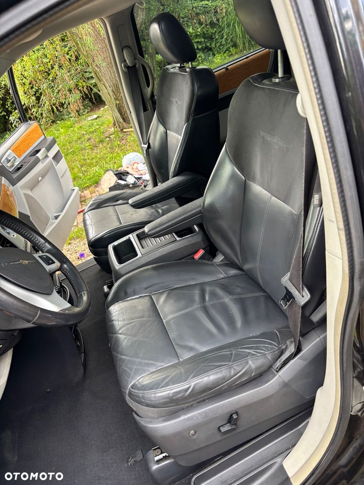 Chrysler Grand Voyager 2.8 CRD Limited - 29