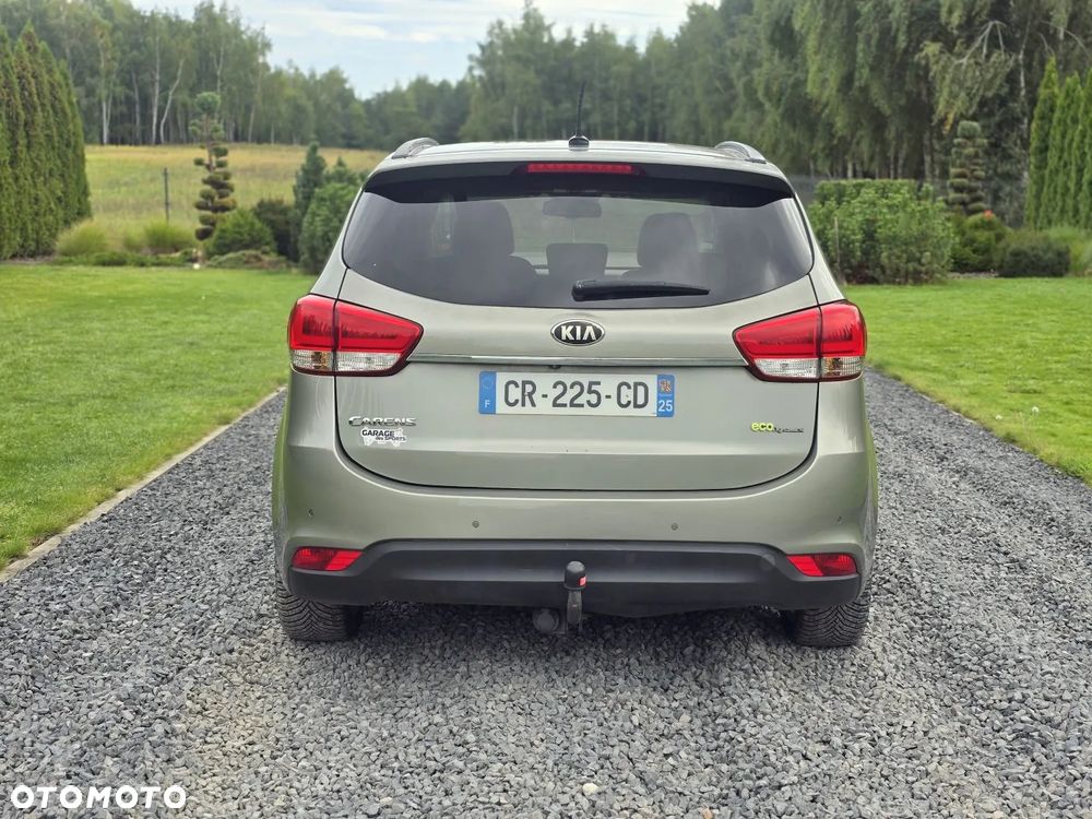 Kia Carens 1.7 CRDi 136 Fifa World Cup Edition - 4