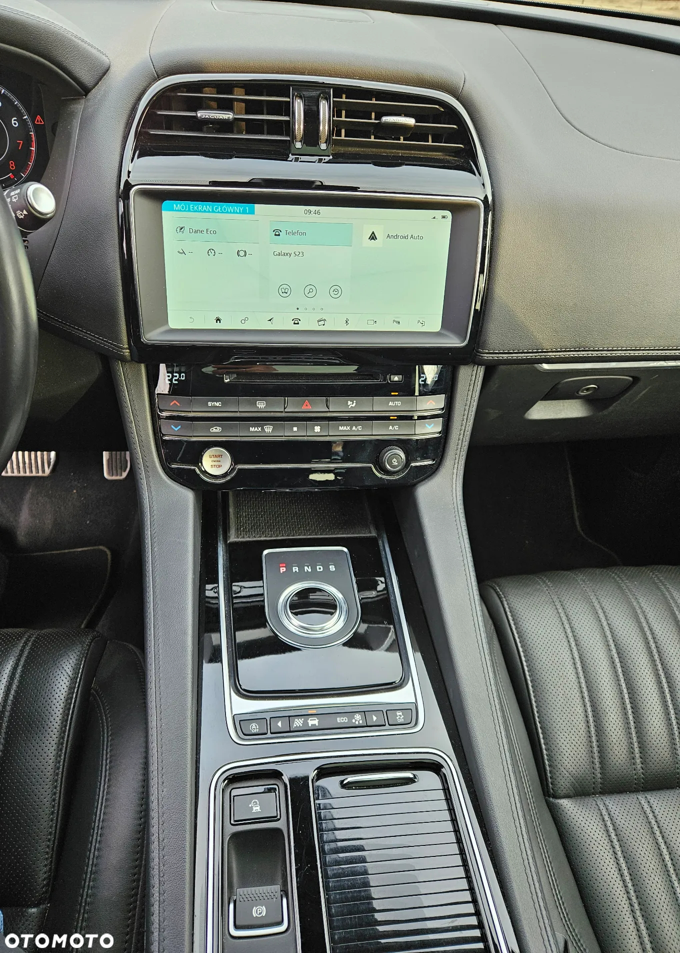 Jaguar F-Pace 30t AWD Prestige - 17