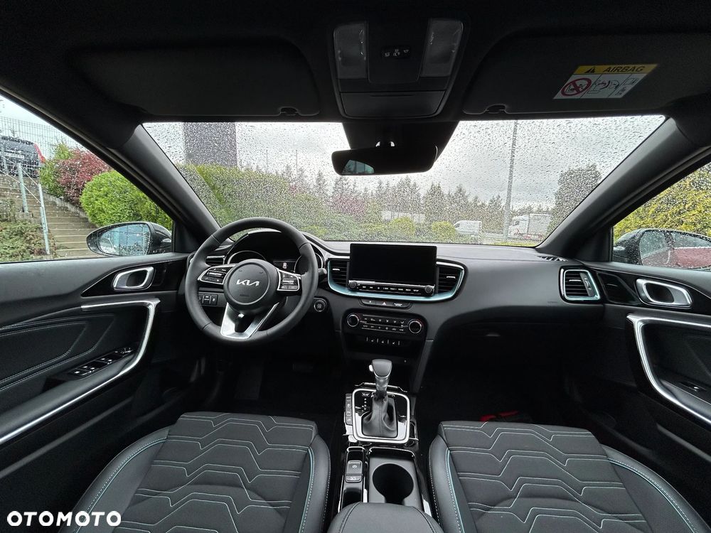 Kia XCeed - 18