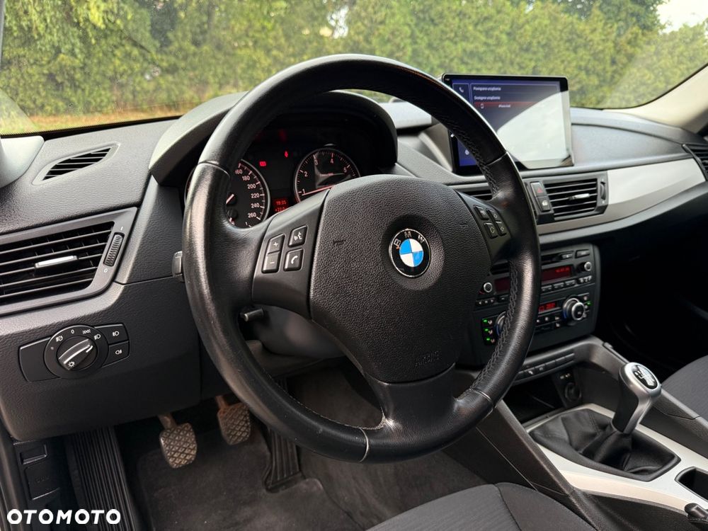 BMW X1 sDrive18i Sport Line - 6