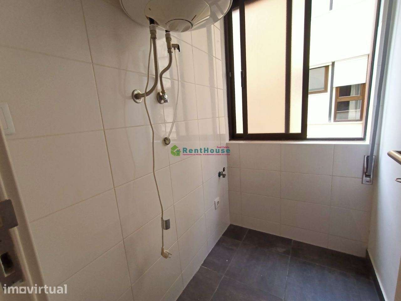 Apartamento  T1+1 Remodelado Central - Grande imagem: 3/15