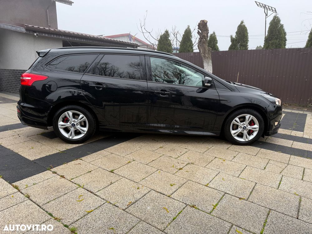 Ford Focus Turnier 1.5 EcoBoost Start-Stopp-System ST-Line - 4